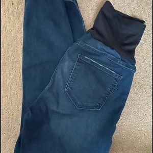 Lauren Conrad Maternity jeans size 6 Petite